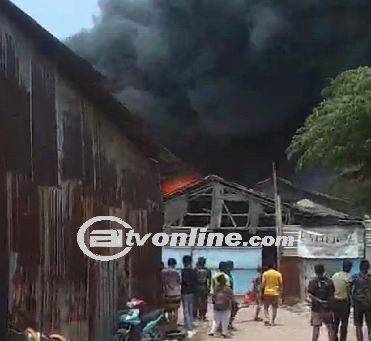 Kebakaran Melanda Lapak di Kalideres, Jakarta Barat, 19 Unit Pemadam Dikerahkan