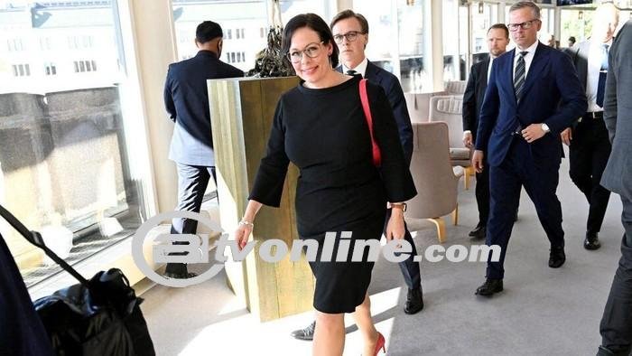 Menteri Luar Negeri Swedia Terpaksa Kabur dari Parlemen Usai Dilempari Sayuran Saat Debat Panas