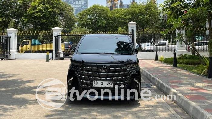 Istana Siapkan Skenario Kepulangan Jokowi Usai Purnatugas, Mobil Alphard ‘AD 1 JKW’ Siap Antar Jokowi Kembali ke Solo