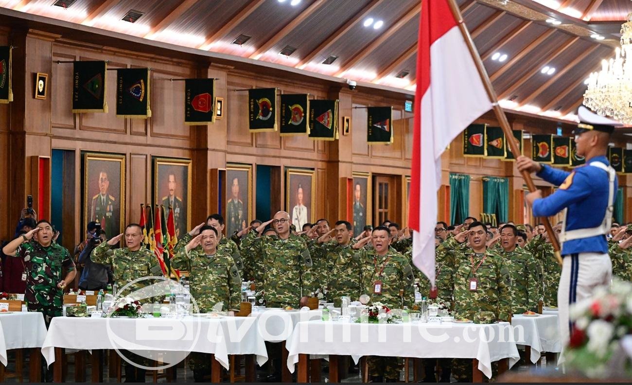 Hari Kedua Pelatihan Kabinet Prabowo di Lembah Tidar: Fokus pada Olahraga dan Latihan Baris-berbaris