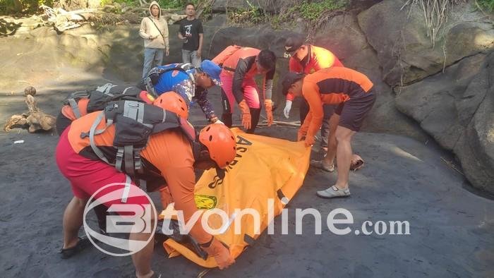 Turis Australia Tewas Setelah Berusaha Menyelamatkan Teman Yang Tenggelam!