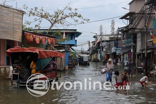 Banjir Rob Terjang Kelurahan Marunda, Jakarta Utara: 2 RT Tergenang, BPBD Siagakan Tim