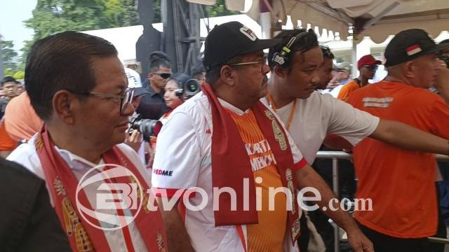 Kampanye Akbar Pramono-Rano di Stadion Madya Gelora Bung Karno: Massa Pendukung Memadati Lokasi