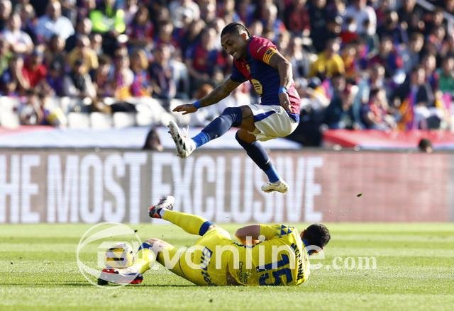 Barcelona Kalah 1-2 dari Las Palmas, Sandro Ramirez Cetak Gol Kemenangan