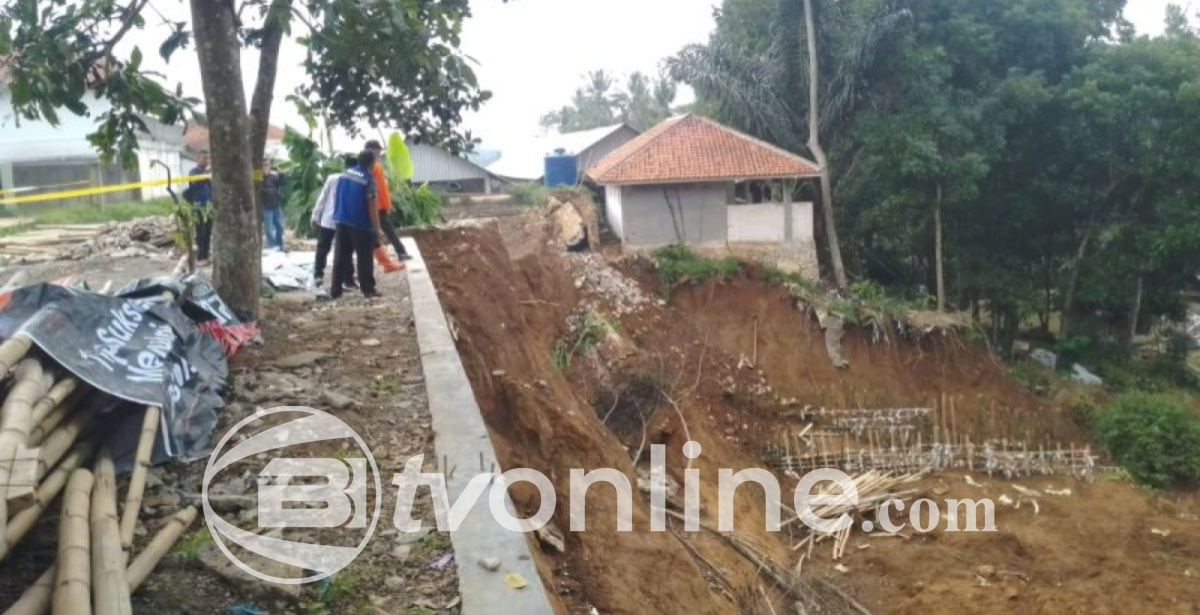 Kemensos Koordinasi Evakuasi Korban Longsor Karo, 4 Tewas dan 6 Hilang