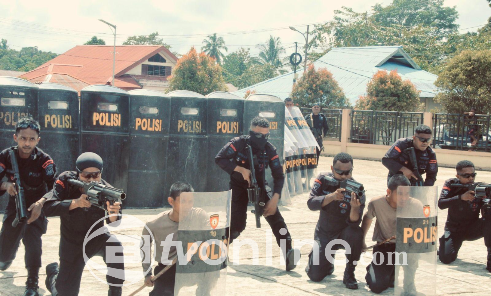 Polres Pematangsiantar Ikuti Latihan Pengendalian Massa di Tebing Tinggi untuk Persiapkan Pengamanan Pilkada 2024