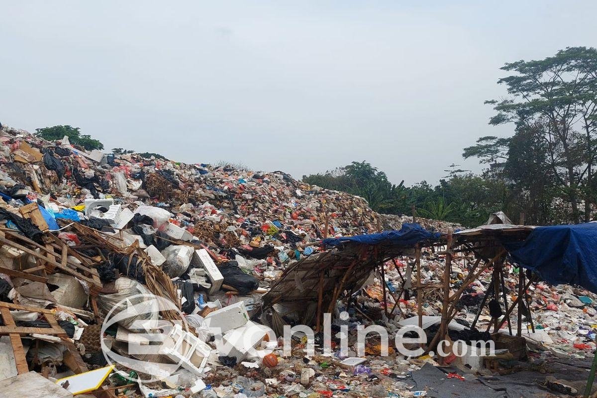 Polisi Bongkar Pembuangan Sampah Ilegal di TPS Liar Limo, KLH Janji Tindak Tegas Pelanggar