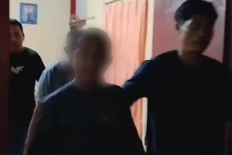 Camat di Pulau Morotai Diduga Bagikan Uang untuk Pilgub Malut, Warga Hebohkan Aksi Tersebut