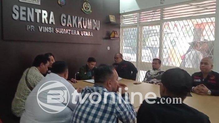 Tim Edy-Hasan Laporkan Plt Bupati Tapsel ke Bawaslu Sumut atas Dugaan Intimidasi Kepala Sekolah
