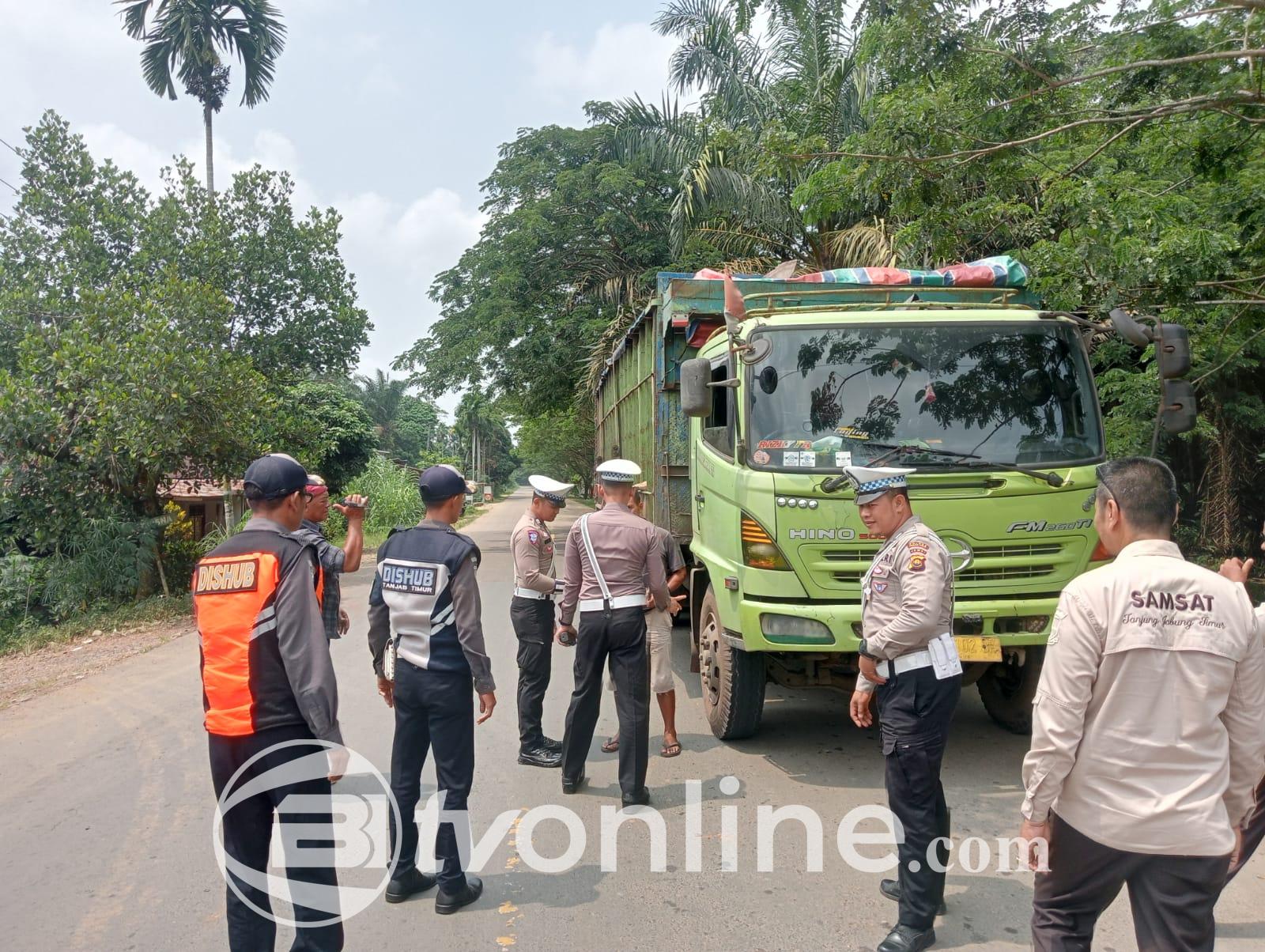 Penindakan Pelanggaran Lalu Lintas oleh Satlantas Polres Tanjung Jabung Timur bersama Lintas Sektoral