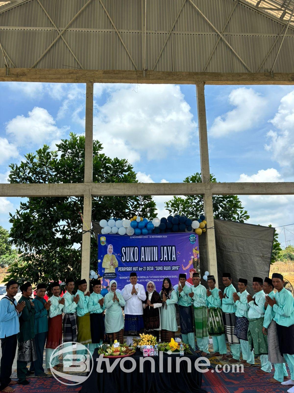 HUT Desa Suko Awin Jaya ke 21 Berbeda suku dan Berbeda Budaya Terap Bersatu M embangun Desa Suko Awin Jaya
