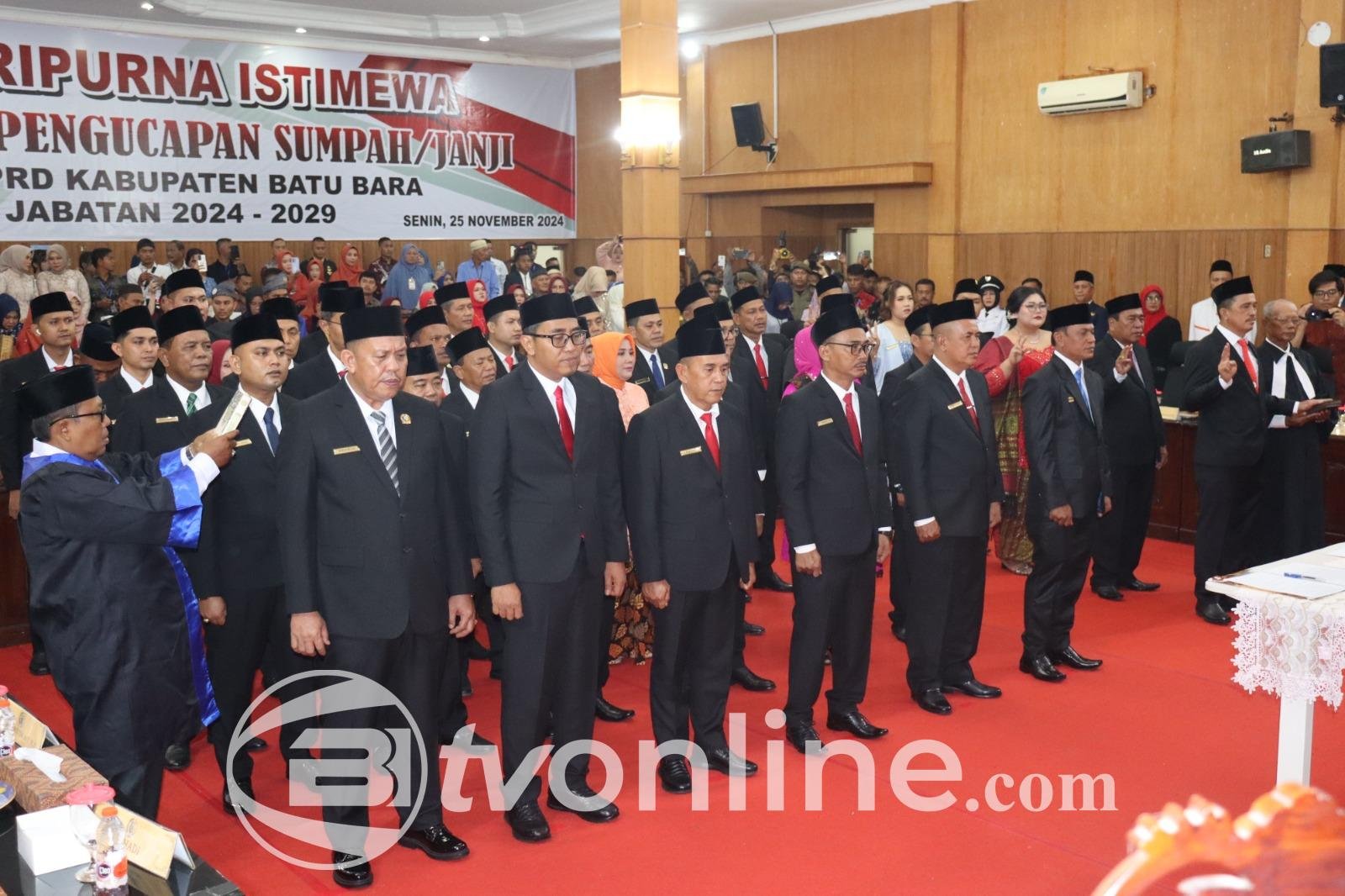 AGENDA RAPAT PARIPURNA DAN PENGUCAPAN SUMPAH JANJI