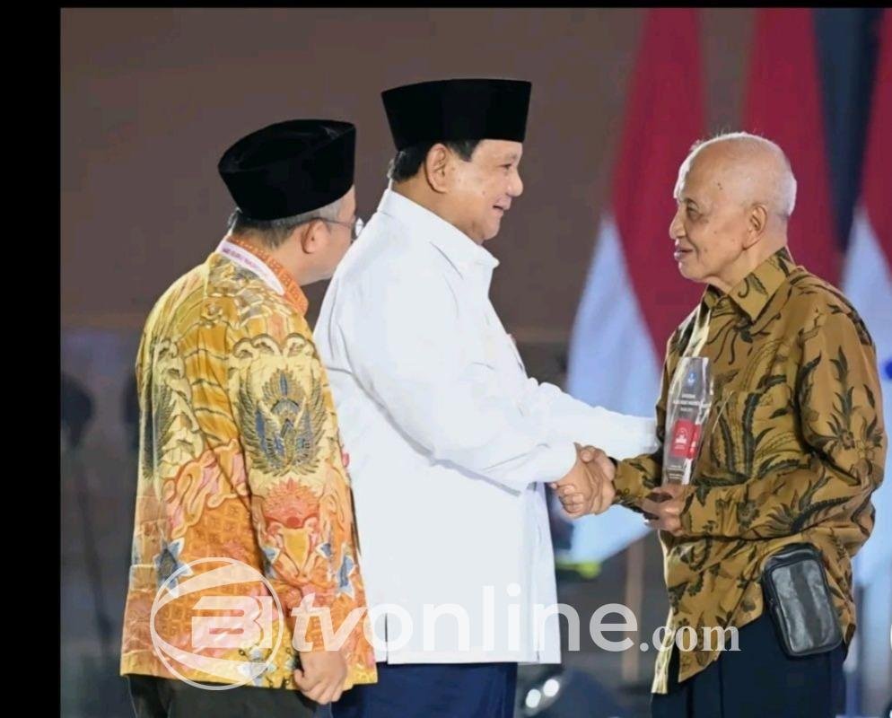 Dua Guru Inspiratif Terima Penghargaan Pada Hari Guru Nasional 2024, Prabowo Apresiasi Kontribusi Mereka