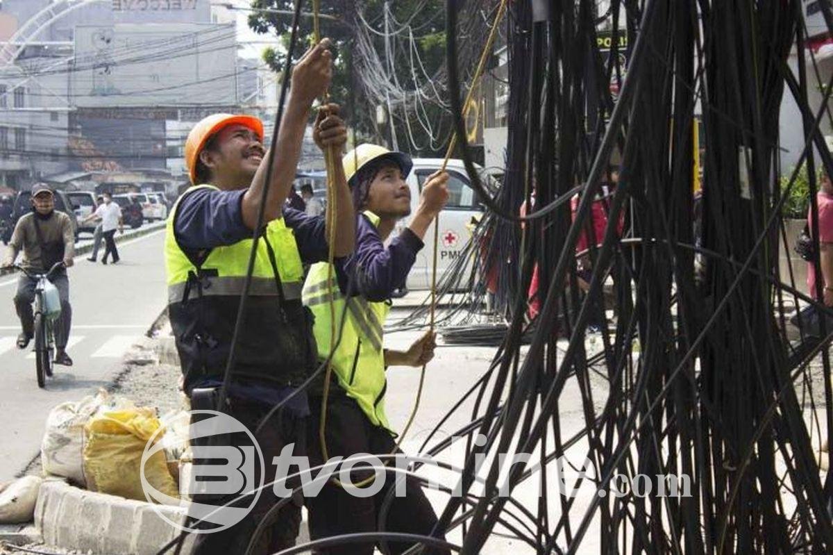 Pemkot Tangsel Perbaiki Jalan Rusak dan Atur Kabel Utilitas untuk Kenyamanan Warga