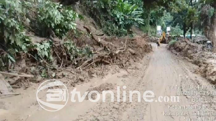 Jalur Medan-Berastagi Lumpuh Akibat Longsor, Pembersihan Masih Berlanjut