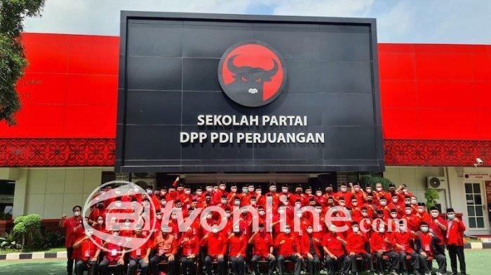 Oknum Kepling di Tebingtinggi Diduga Intimidasi Warga Cabut Stiker Paslon PDI Perjuangan