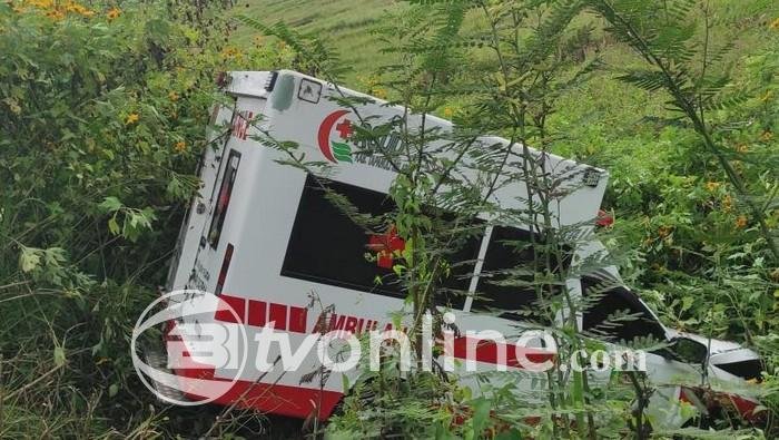 Kecelakaan Beruntun Melibatkan Ambulans Pemkab Tapanuli Selatan di Toba: 15 Korban Luka Ringan
