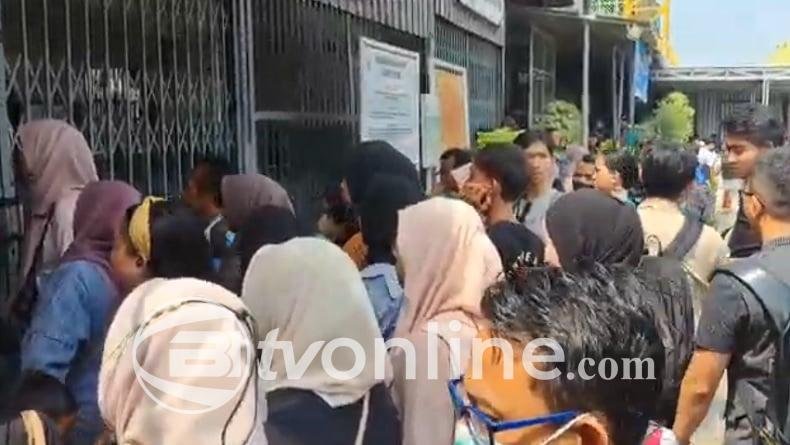 Penumpang Wanita Mengamuk di Stasiun Rangkasbitung Minta Keberangkatan Kereta Dipercepat