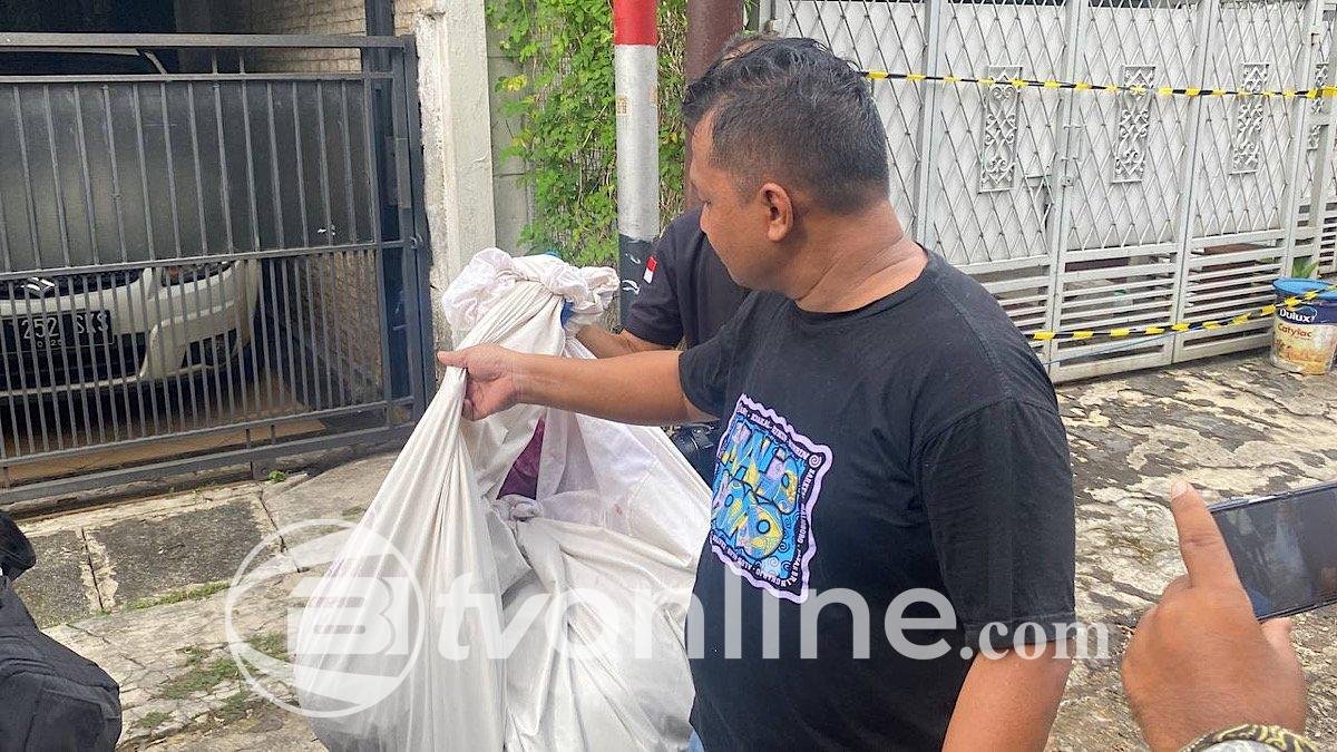 Polisi Amankan Barang Bukti Pisau dan Seprei Berlumur Darah dalam Kasus Pembunuhan yang Melibatkan Remaja 14 Tahun di Lebak Bulus!