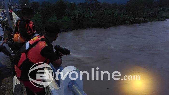 Pemancing Hilang Tercebur di Sungai Lukulo Kebumen, Pencarian Berlanjut