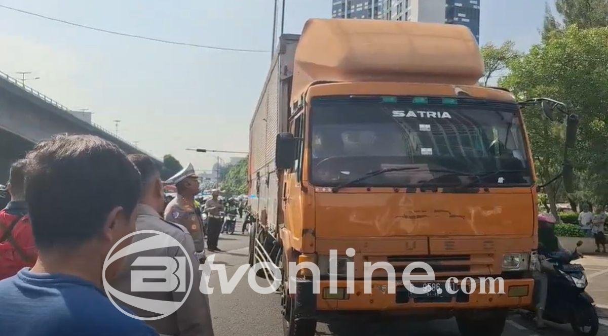 Kronologi Kecelakaan Beruntun di Lampu Merah Slipi, Satu Tewas dan Empat Luka-Luka