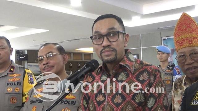 Ahmad Sahroni Tanggapi Polemik Gus Miftah dan Pedagang Es Teh Manis: “Harus Hargai Sesama”