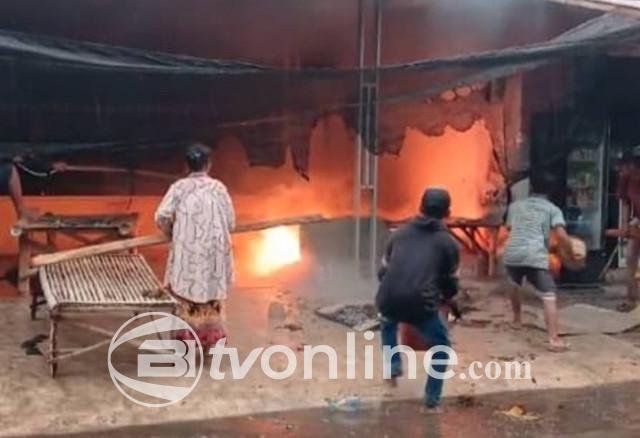 Rumah di Situbondo Terbakar Akibat Penyalaan Korek Api, Kerugian Capai Puluhan Juta Rupiah