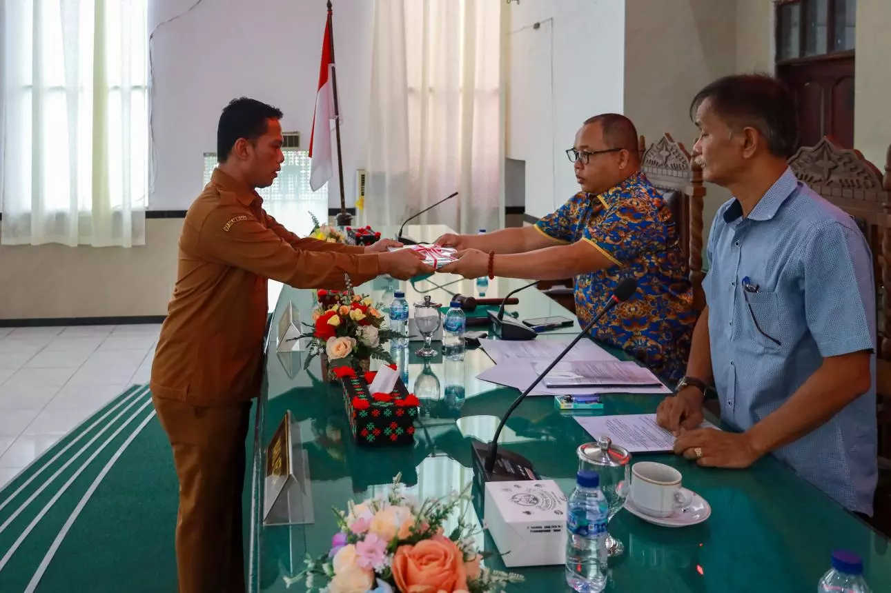 DPRD Pematangsiantar Bahas Ranperda RPJPD 2025-2045, Wali Kota Susanti Absen
