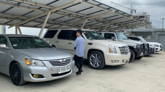 KPK Gelar Lelang Mobil Mewah Hasil Rampasan Korupsi, Toyota Camry Rafael Alun Ditawarkan