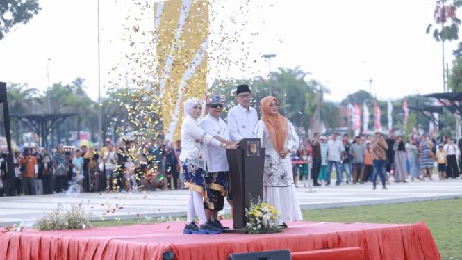 Reaktivasi Alun-Alun Jember Nusantara: Videotron Raksasa dan Fasilitas Ramah Disabilitas Resmi Dibuka