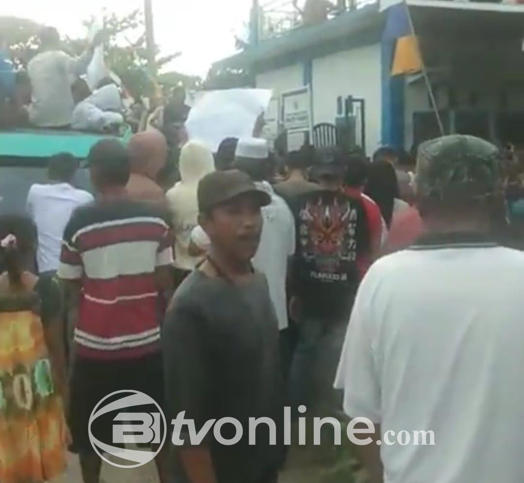Ratusan Masyarakat Benteng-Jaya Unjuk Rasa Tuntut Transparansi Dana Desa