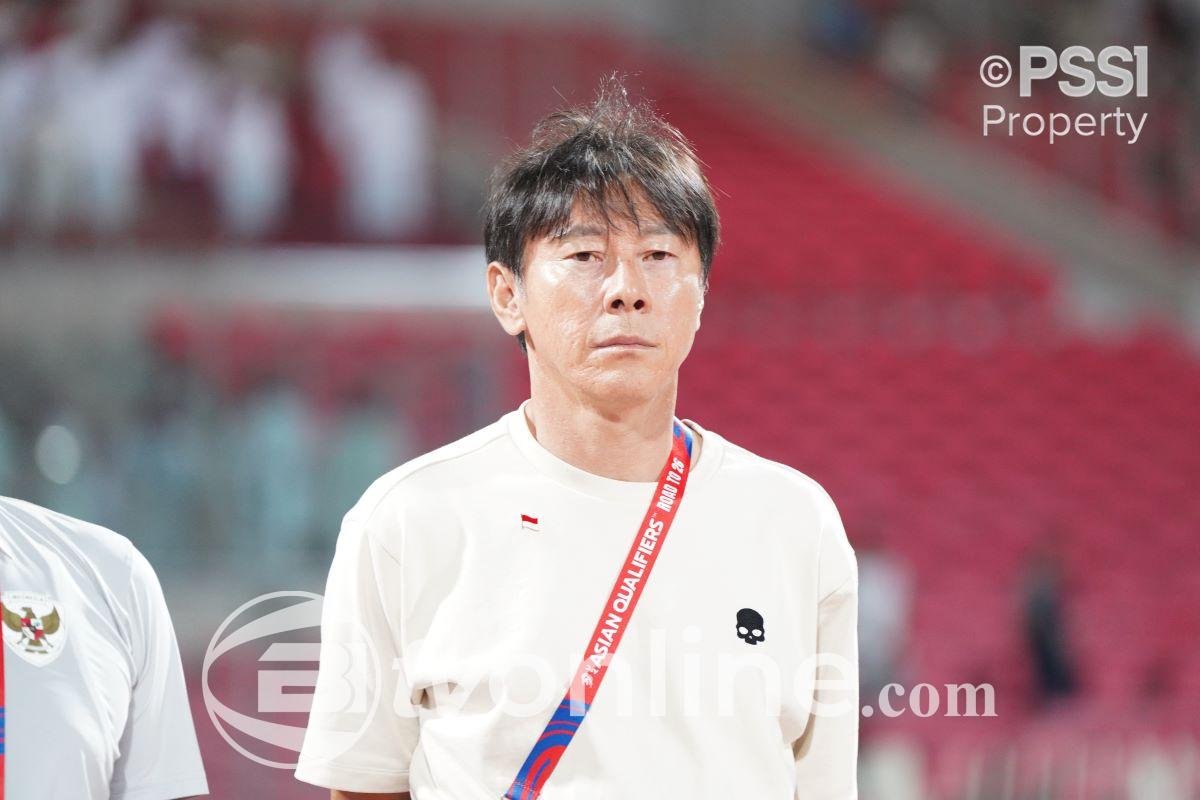 Adu Gaji Pelatih Timnas Vietnam dan Indonesia, Kim Sang-sik vs Shin Tae-yong: Bumi dan Langit