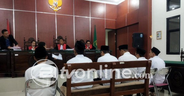 Jaringan Keluarga Pemburu Cula Badak Jawa di Ujung Kulon Terbongkar di Persidangan
