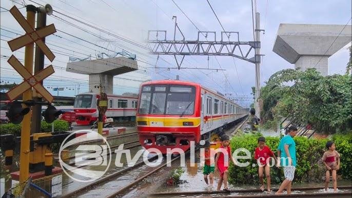 KAI Tinggikan Rel Kereta di Depan JIS untuk Antisipasi Banjir Rob