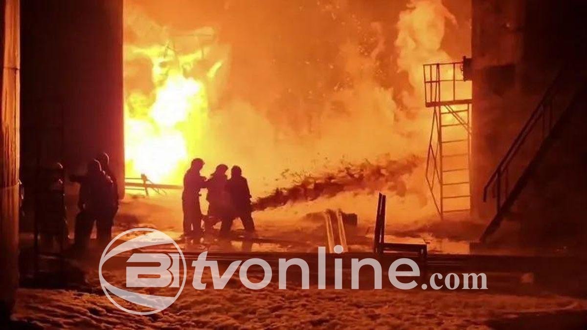 Ukraina Serang Terminal Minyak di Oryol, Rusia, Picu Kebakaran Besar