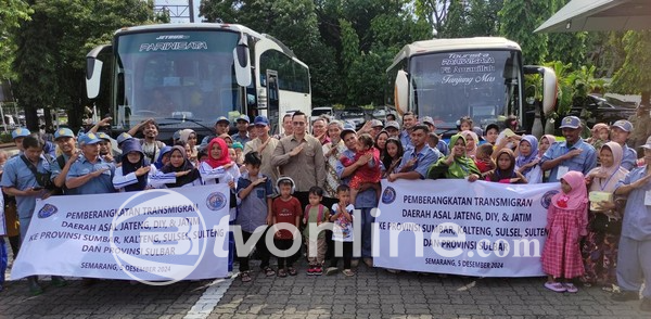 Menko AHY Lepas 52 Kepala Keluarga untuk Program Transmigrasi, Dorong Pembangunan Dari Desa