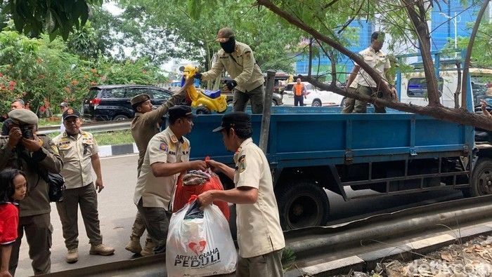 Relokasi Gelombang Kedua: 29 Kepala Keluarga Kolong Tol Angke Pindah ke Rusun PIK Pulogadung