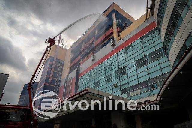 Kebakaran Hebat Landa Glodok Plaza, Jakarta Barat: Material Peredam Suara Percepat Penyebaran Api