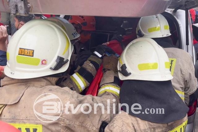 Korban Tewas Ditemukan di Kebakaran Glodok Plaza, Identitas Belum Terungkap