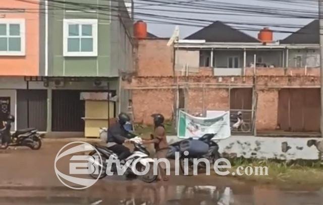 Polisi Palembang Klarifikasi Video Viral Pedagang Ikan Bersujud di Depan Anggota Polisi
