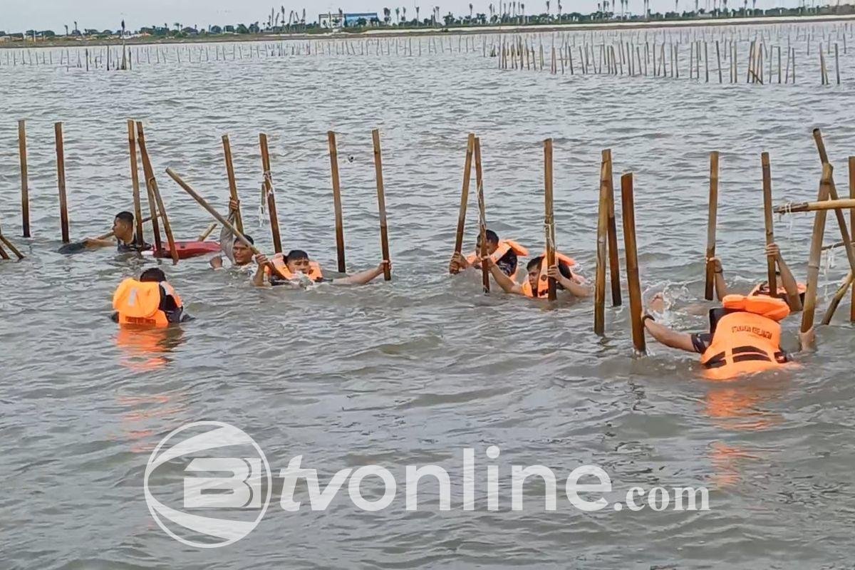 TNI AL Lakukan Pembongkaran Pagar Laut di Perairan Tangerang, KKP Belum Terlibat