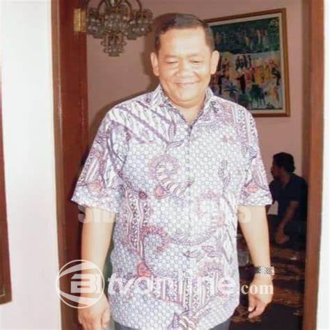 Rapidin Simbolon Serahkan Bantuan untuk Korban Banjir Bandang Aek Sarulla