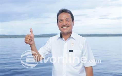 Menteri Kelautan dan Perikanan Tak Bisa Ungkap Dalang Pembangunan Pagar Laut di Tangerang