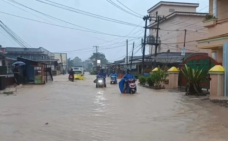 Tiga Kecamatan di Bangka Barat Terendam Banjir, Warga Diminta Waspada Hujan Lebat
