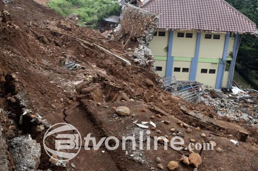 Perjuangan Winarno Evakuasi Istri Korban Longsor Pekalongan, Bertaruh Nyawa di Tengah Bencana
