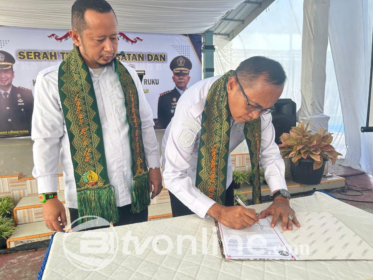 Disaksikan Kalapas kelas I Medan, Lapas Labuhan Ruku melaksanakan Sertijab dan Pisah Sambut Kalapas