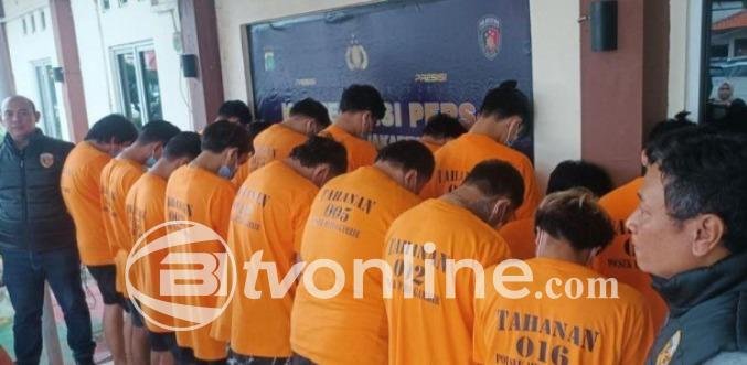 Polisi Tangkap 20 Pelaku Penipuan Online Modus Aplikasi Kencan di Jakarta Pusat