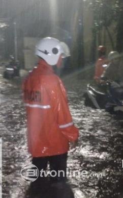Hujan Deras Rendam 9 Ruas Jalan di Jakarta, BPBD Lakukan Penanganan Cepat