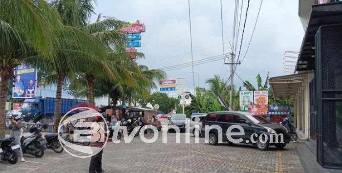 Benda Diduga Bom Ditemukan di Depan Minimarket Gerbang Tol Madiun