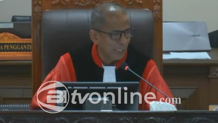 Hakim MK Canda ‘Lagu Dangdut’ Saat Sidang Sengketa Pilbup Raja Ampat